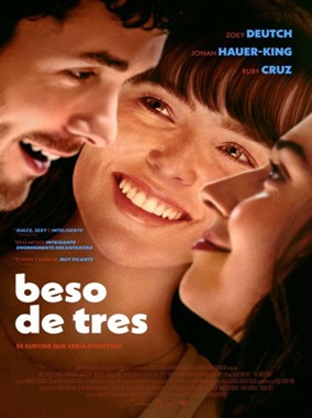 BESO DE TRES